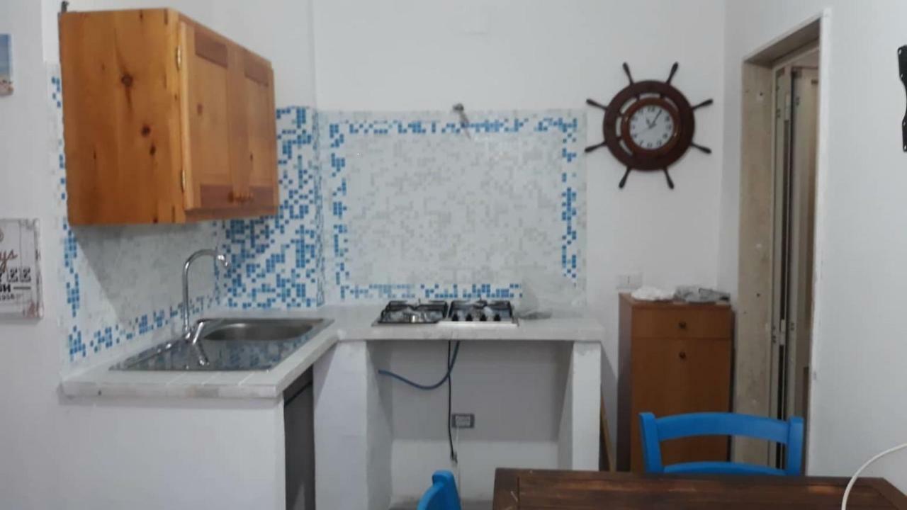 Villino Celeste Fronte Spiaggia Torre Lapillo Exterior foto